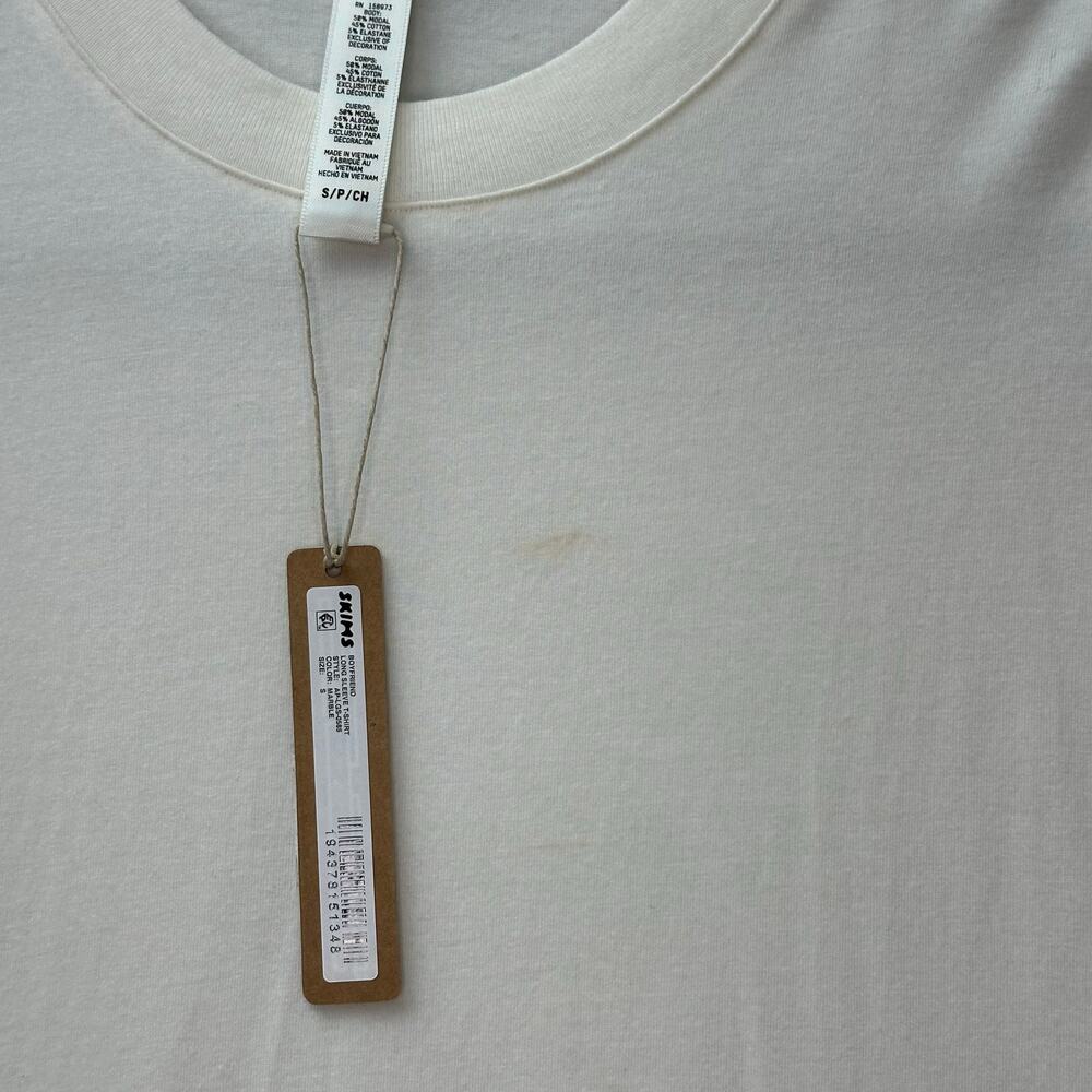 Skims Sz Small Boyfriend Long Sleeve T Shirt in Marble Off White Elevated Basics - Picture 5 of 5